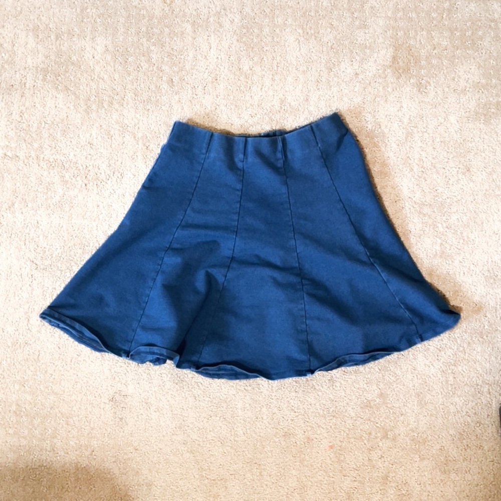 • Size XS 🩵 Blue Garage Skirt 

• Length - 15.5 in, Waist - 26 in circumference - Picture 2 of 7